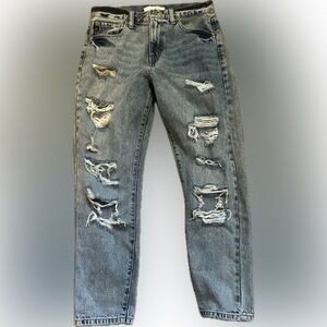 Kancan SZ 27 Straight Distressed Jean

Like new